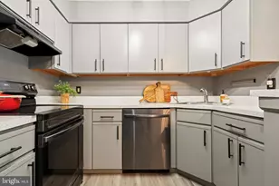 714 Foxmeadow Dr, Royersford, PA 19468 - Photo 6