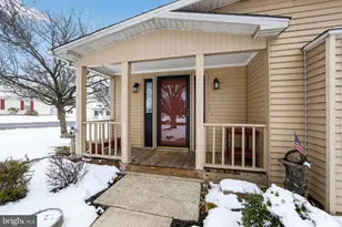 11 Oakplace Ct W, Harleysville, PA 19438 - Photo 2