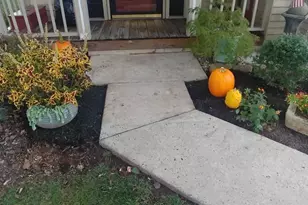 11 Oakplace Ct W, Harleysville, PA 19438 - Photo 2