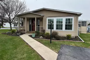 11 Oakplace Ct W, Harleysville, PA 19438 - Photo 2