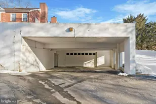 922 W Montgomery Ave, Bryn Mawr, PA 19010 - Photo 2