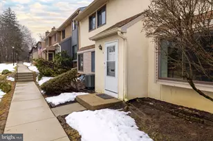 22 Fitzwatertown Rd, Willow Grove, PA 19090 - Photo 2