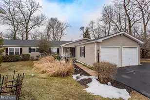 1113 Harvest Ln, North Wales, PA 19454 - Photo 2