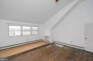 54 W Chestnut St, Souderton, PA 18964 - Photo 34