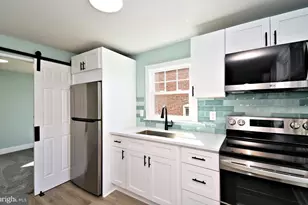 20 S Hanover St, Pottstown, PA 19464 - Photo 6