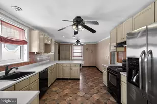 2918 7th St, Norristown, PA 19403 - Photo 10