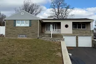 3206 Manor Rd, Huntingdon Valley, PA 19006 - Photo 4