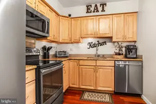 21439 Valley Forge Cir, King of Prussia, PA 19406 - Photo 8