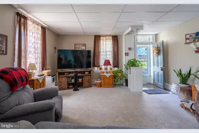 454 Seminary Street, Pennsburg, PA 18073 - Photo 4