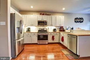 1623 Brynne Ln, Pottstown, PA 19464 - Photo 2