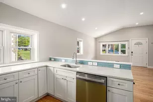 235 Roberts Ave, Conshohocken, PA 19428 - Photo 6