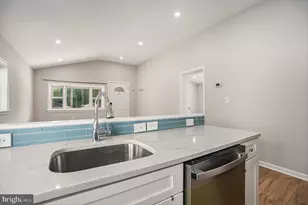 235 Roberts Ave, Conshohocken, PA 19428 - Photo 8