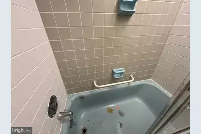 1001 City Avenue #E-404, Wynnewood, PA 19096 - Photo 10