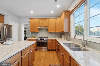 218 Hazeltine Circle, Blue Bell, PA 19422 - Photo 10