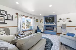 364 Thatcher Cir, Harleysville, PA 19438 - Photo 6