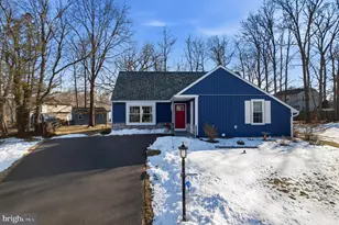 364 Thatcher Cir, Harleysville, PA 19438 - Photo 2