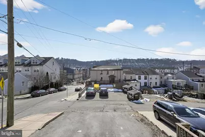 389 E Hector Street, Conshohocken, PA 19428 - Photo 6