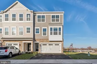 129 Higher Rock Ct, North Wales, PA 19454 - Photo 1