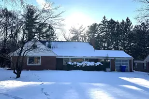 7915 Green Ln, Wyncote, PA 19095 - Photo 1