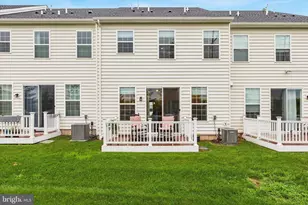 425 Cherry Blossom Ln, Norristown, PA 19403 - Photo 28