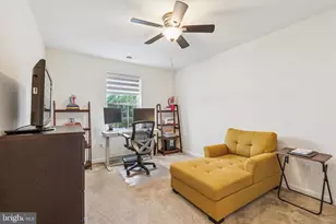 425 Cherry Blossom Ln, Norristown, PA 19403 - Photo 18