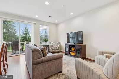 425 Cherry Blossom Lane, Norristown, PA 19403 - Photo 6