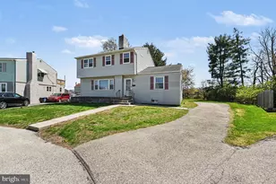 1701 Harmon Rd, Conshohocken, PA 19428 - Photo 2