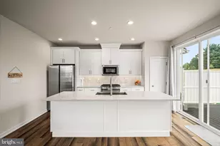 49 Tamarack Cir, Eagleville, PA 19403 - Photo 10