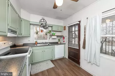 654 Mervine Street, Pottstown, PA 19464 - Photo 4