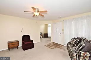 1203 Foxmeadow Dr, Royersford, PA 19468 - Photo 8