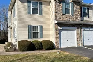 660 Chadbourne Ct, Harleysville, PA 19438 - Photo 2