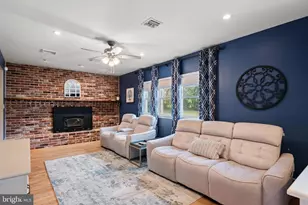 735 Champlain Dr, King of Prussia, PA 19406 - Photo 10