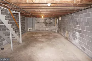 250 E Chestnut St, Norristown, PA 19401 - Photo 14