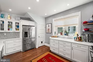 217 Wayne Ave, Narberth, PA 19072 - Photo 10
