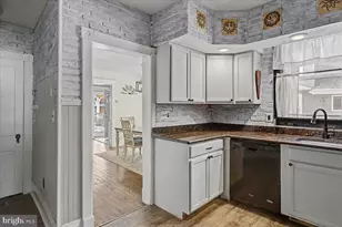 53 E Montgomery Ave, Hatboro, PA 19040 - Photo 16