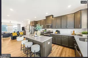 41 E Front St, Bridgeport, PA 19405 - Photo 10