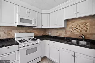 54 Highland Ave, Belmont Hills, PA 19004 - Photo 14