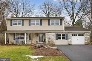 1440 Cathys Ln, North Wales, PA 19454 - Photo 2