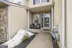 52 Arbor Cir, Colmar, PA 18915 - Photo 2