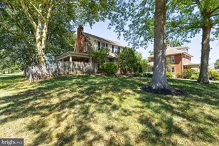 339 Maple Ave, Harleysville, PA 19438 - Photo 2