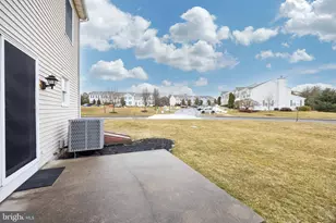 1242 Pine Ridge Dr, Perkiomenville, PA 18074 - Photo 4