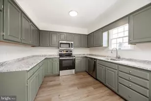 1242 Pine Ridge Dr, Perkiomenville, PA 18074 - Photo 12