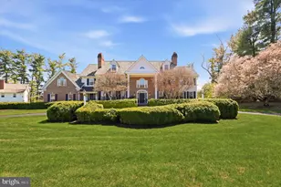 608 Creek Ln, Flourtown, PA 19031 - Photo 2
