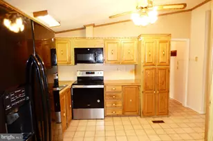 770 Aspen Cir, Red Hill, PA 18076 - Photo 10
