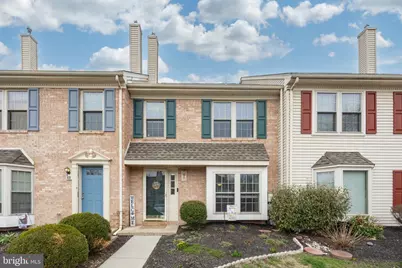 420 Oaktree Court, Pottstown, PA 19464 - Photo 2