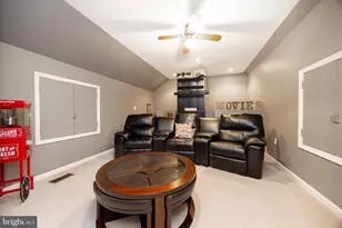 420 Oaktree Ct, Pottstown, PA 19464 - Photo 28