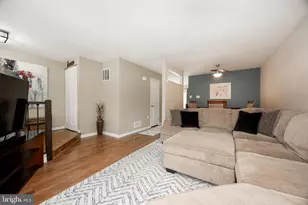 420 Oaktree Ct, Pottstown, PA 19464 - Photo 6