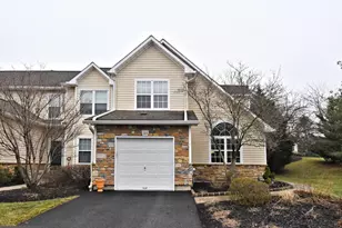 123 Shoal Creek Dr, Blue Bell, PA 19422 - Photo 2