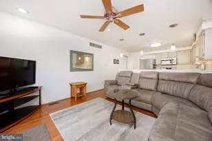 1154 Oxford Cir, Lansdale, PA 19446 - Photo 4