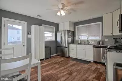 203 Lemon Street, Pottstown, PA 19464 - Photo 2